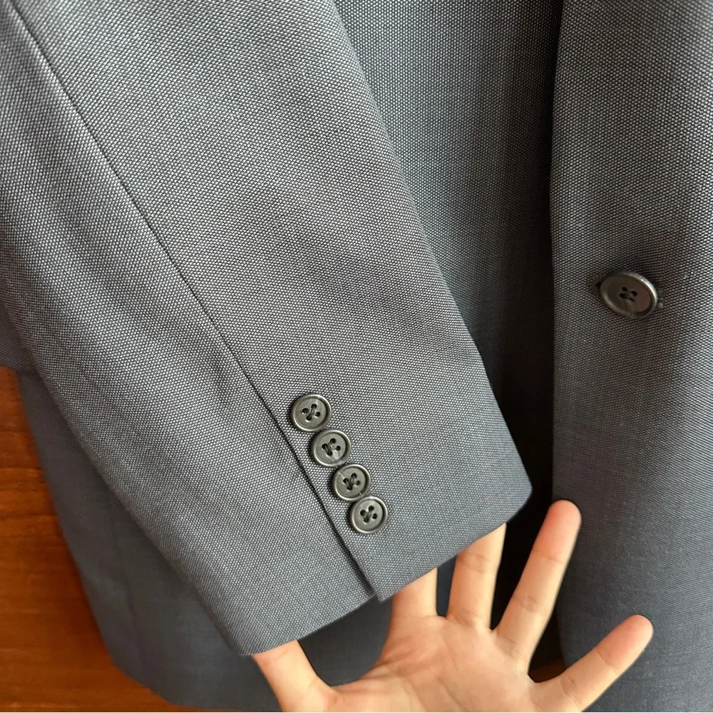 Joseph Abboud used it